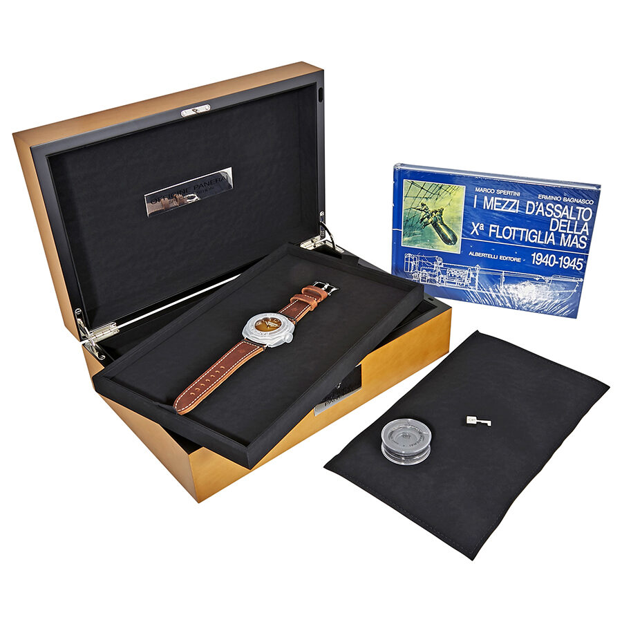 Panerai Radiomir PAM00687 Men's Hand Wind 3