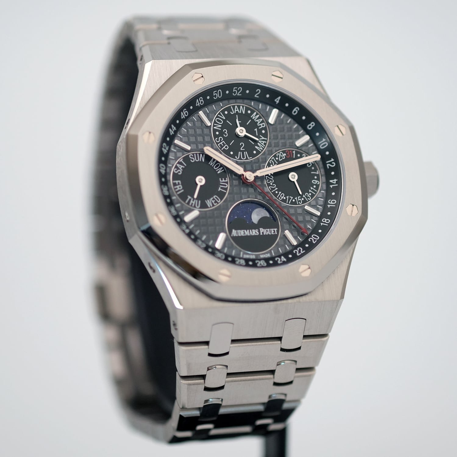 Audemars Piguet Royal Oak Perpetual Calendar 26609TI.OO.1220TI.01 Men/Unisex Automatic 3