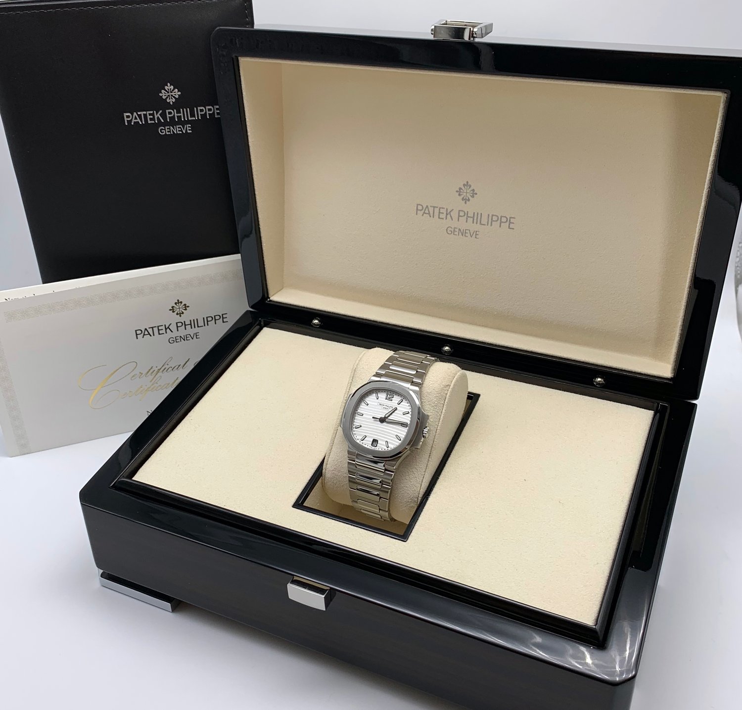 Patek Philippe Nautilus 7118/1A-010 Women Automatic 5