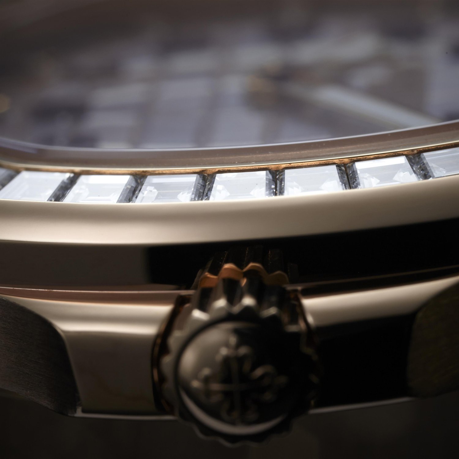 Patek Philippe Aquanaut Luce Haute Joaillerie 5072R-001 Women  5